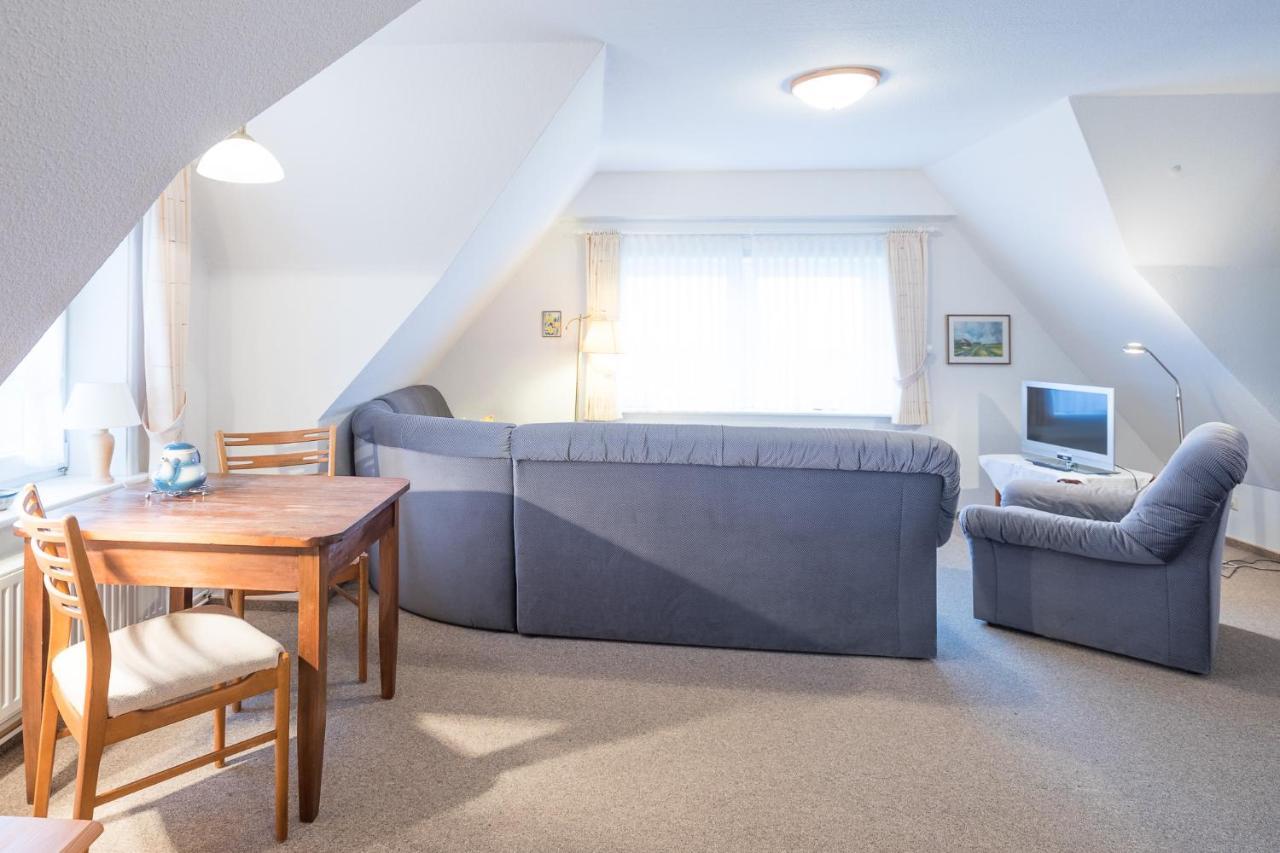 Direkt Am Deich - Ferienwohnung Amrum Im Gaestehaus Am Badedeich Dagebüll Exterior foto